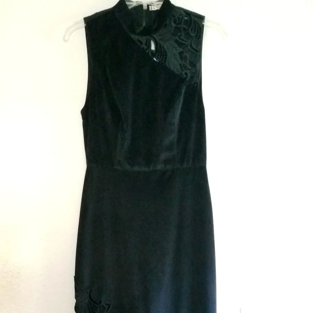 Alice + Olivia Embroidered Lace Velour Dress Size 4 Black - Picture 3 of 10